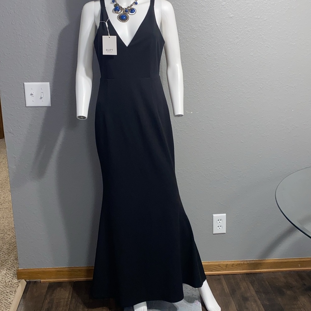 BUPT MADE WITH LOVE DRESS - Picture 3 of 7
